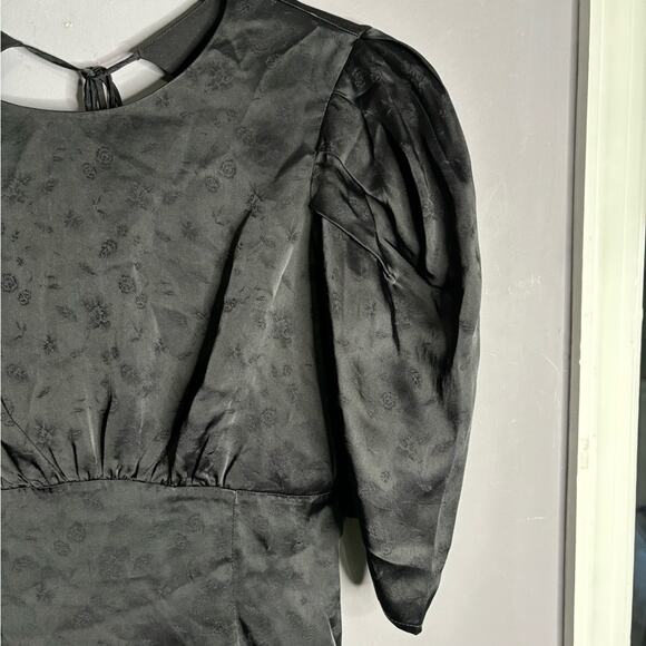 The Andamane Black Puff Sleeve Blouse With Open Back Size Medium - Picture 5 of 6